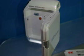 真?zhèn)舞b別服務(wù)圖片 2005年中國(guó)國(guó)際通信設(shè)備技術(shù)展中的通訊設(shè)備